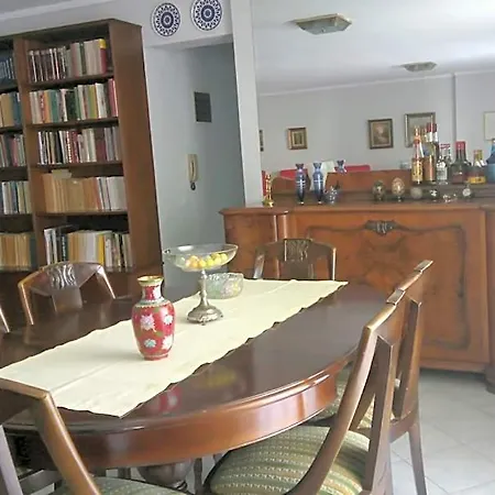 Comfortable Flat, Quiet And Near Center Hotel