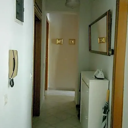 Comfortable Flat, Quiet And Near Center Hotell 3*